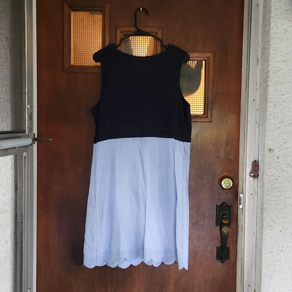 Crown & Ivy Size Large Dress - Picture 4 of 5